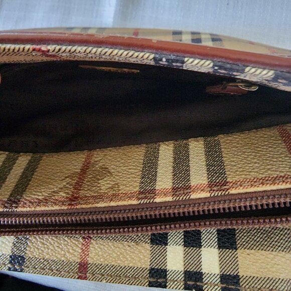 Classic Checkered Brown Handbag - Picture 11 of 12